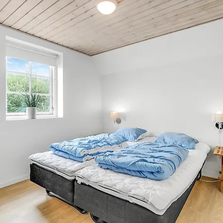 Gorgeous In With Sauna בית נופש