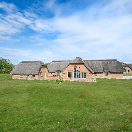 Holiday home Beautiful In With Indoor Swimming Pool *